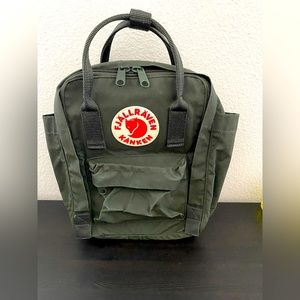 Fjallraven Kanken Mini Backpack Green